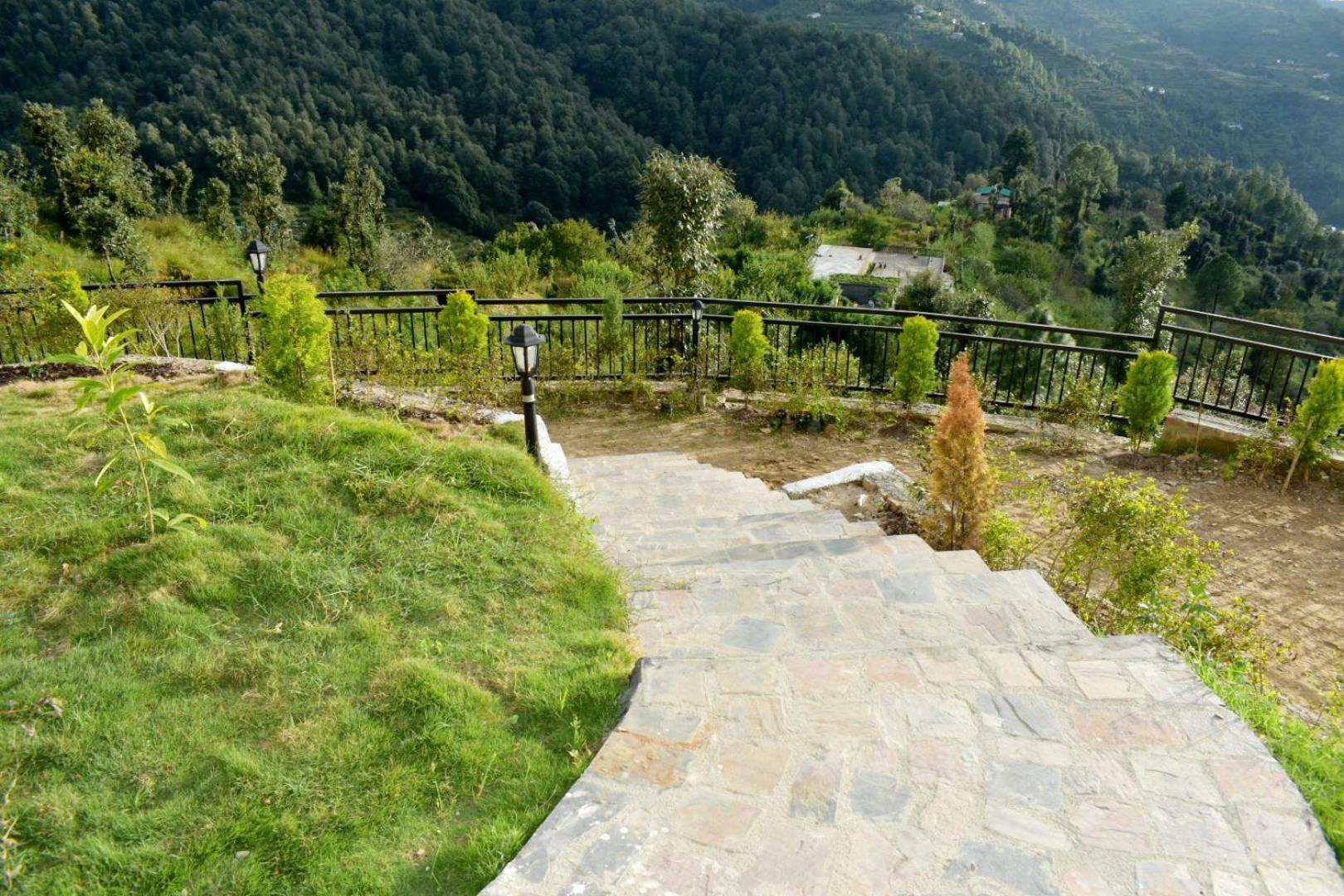 Rega Manivedya The Jungle Trail Resort Mukteshwar Exteriör bild