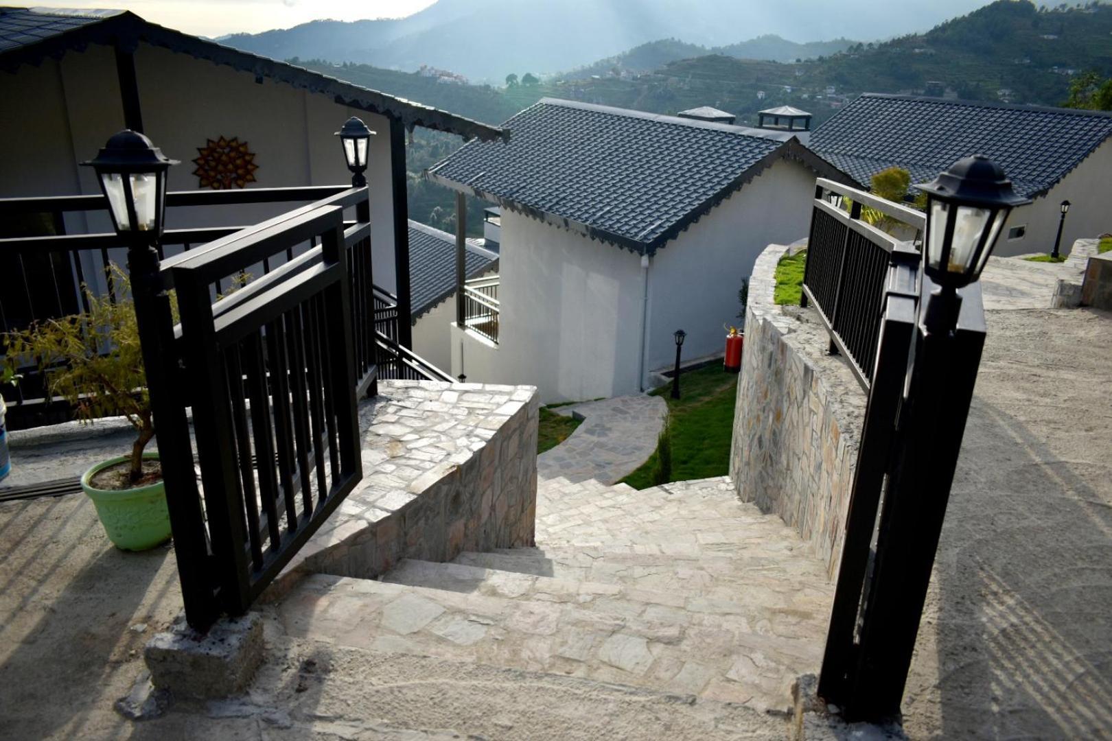 Rega Manivedya The Jungle Trail Resort Mukteshwar Exteriör bild